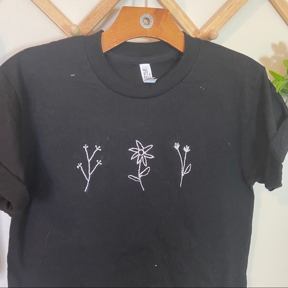 Handmade | Embroidered Tee T101 - Picture 4 of 8